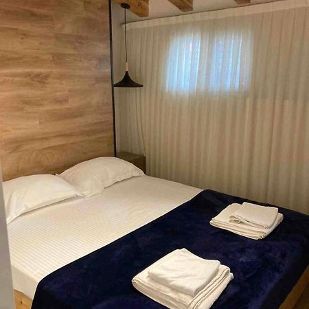 Lovely Loft 1-Bedroom In The Heart Of Tirana Exteriör bild