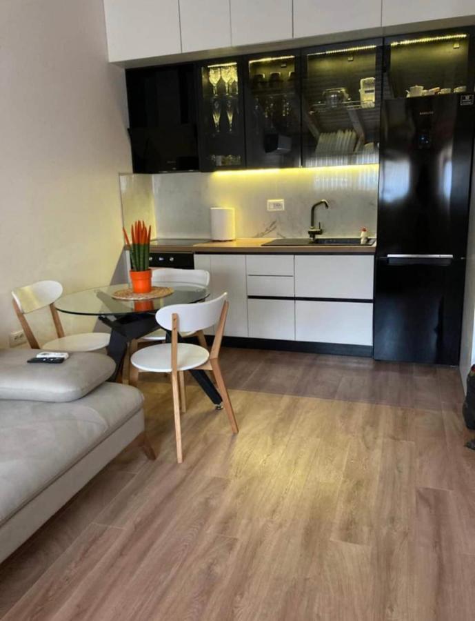 Lovely Loft 1-Bedroom In The Heart Of Tirana Exteriör bild