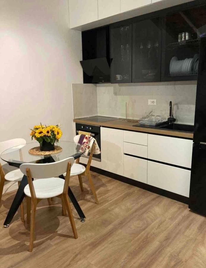 Lovely Loft 1-Bedroom In The Heart Of Tirana Exteriör bild