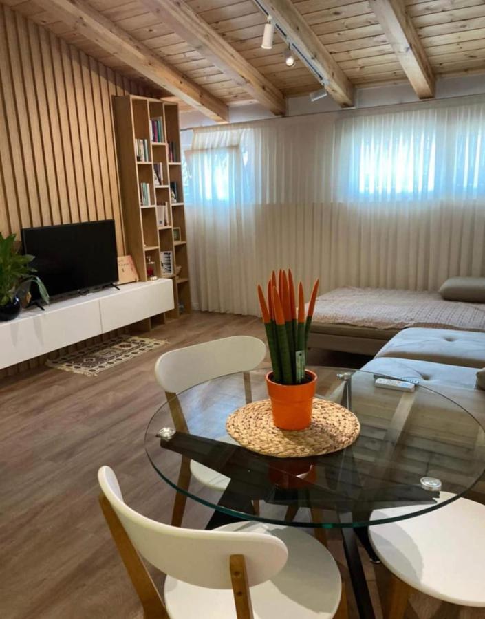 Lovely Loft 1-Bedroom In The Heart Of Tirana Exteriör bild
